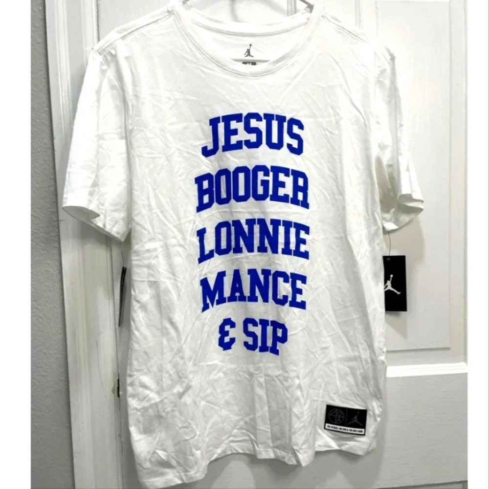 NWOT Men's Jordan T-shirt - Picture 2 of 9
